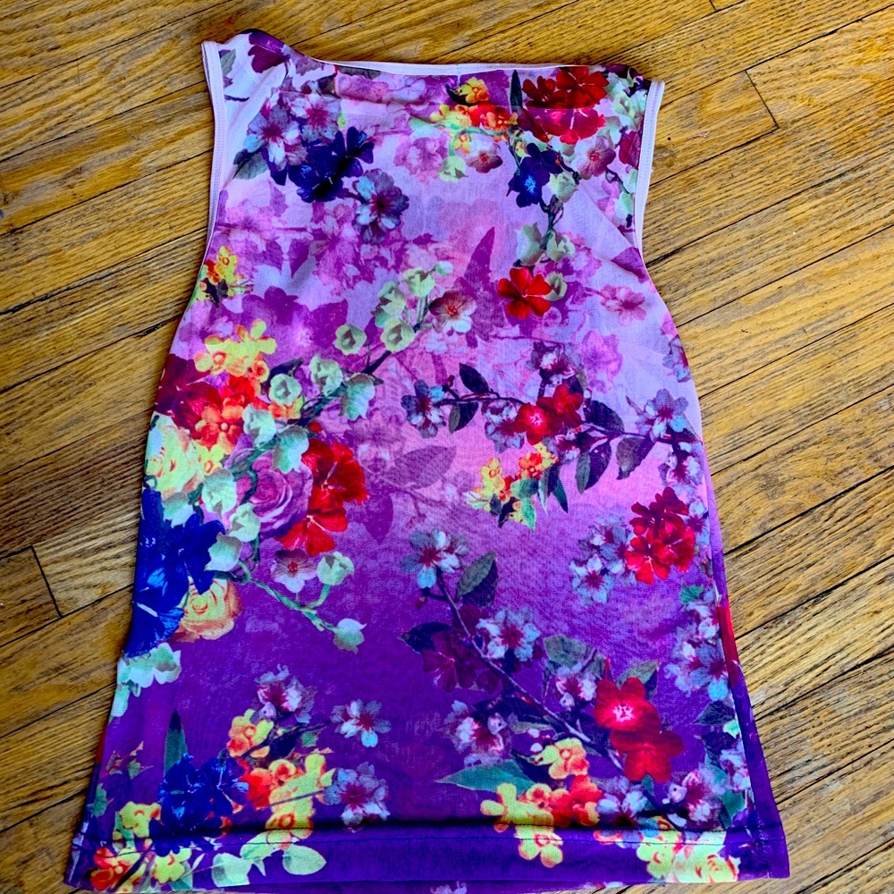 Beautiful sheer spring summer top. Floral. Stunning💜❤️ really gorgeous💕